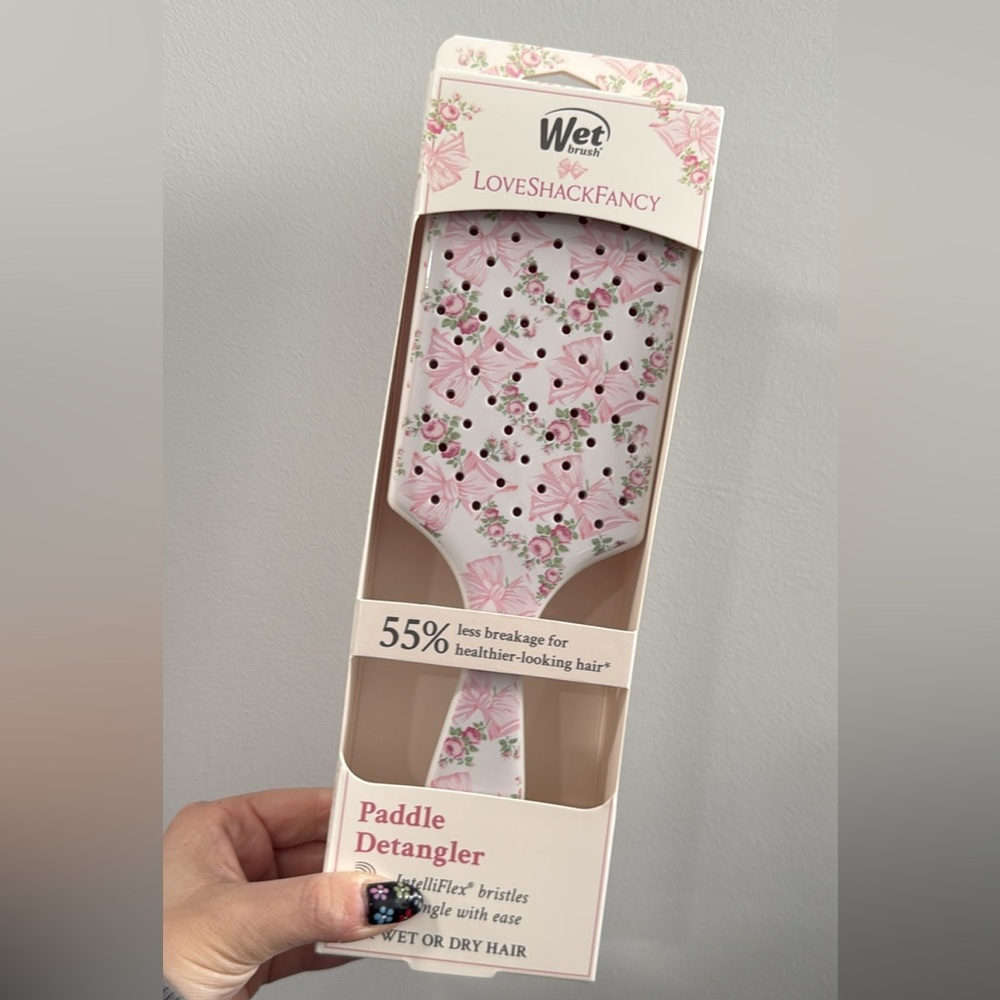 Wet Brush x LoveShackFancy Rosa Beaux Paddle Brush